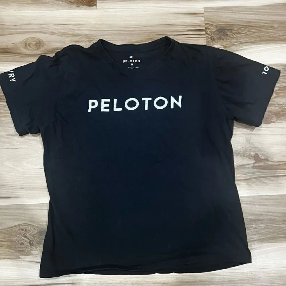 Peloton Black Century Club 100 Short Sleeve Tee Shirt Women’s Medium
